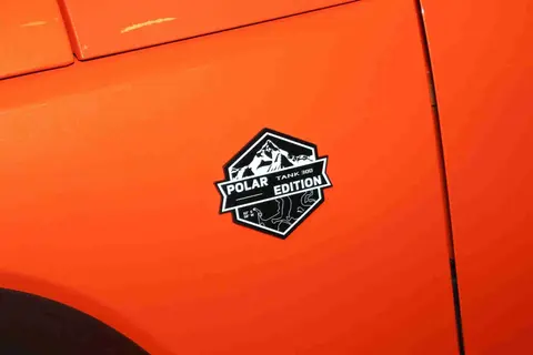 坦克300极地版上市：用户共创定调个性配色引争议销量能破圈吗？