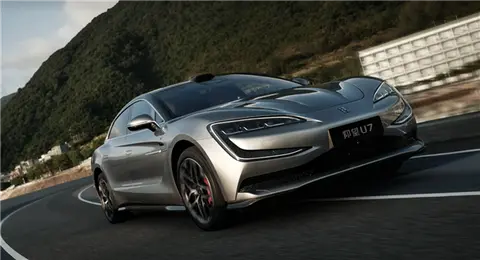 特斯拉全年交付数据出炉 以巨大劣势丢掉全球电车销冠王座