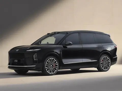 大六座SUV市场变天，蔚来ES8销量超越问界M8