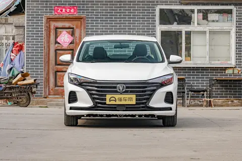 长安逸动二手车全维度导购评测：选对不花冤枉钱