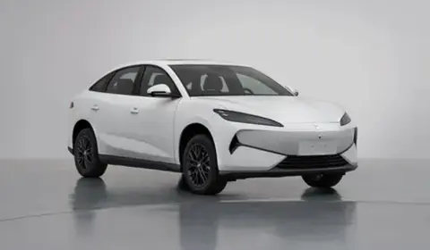 比亚迪领汇e7官图发布 定位纯电中型车 覆盖B/C双端市场